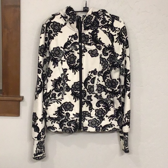 lululemon athletica Tops - Lululemon Laceoflage Scuba Hoodie, 8